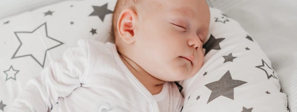 NEW BABY Kojící polštář - Hvězdy šedé 